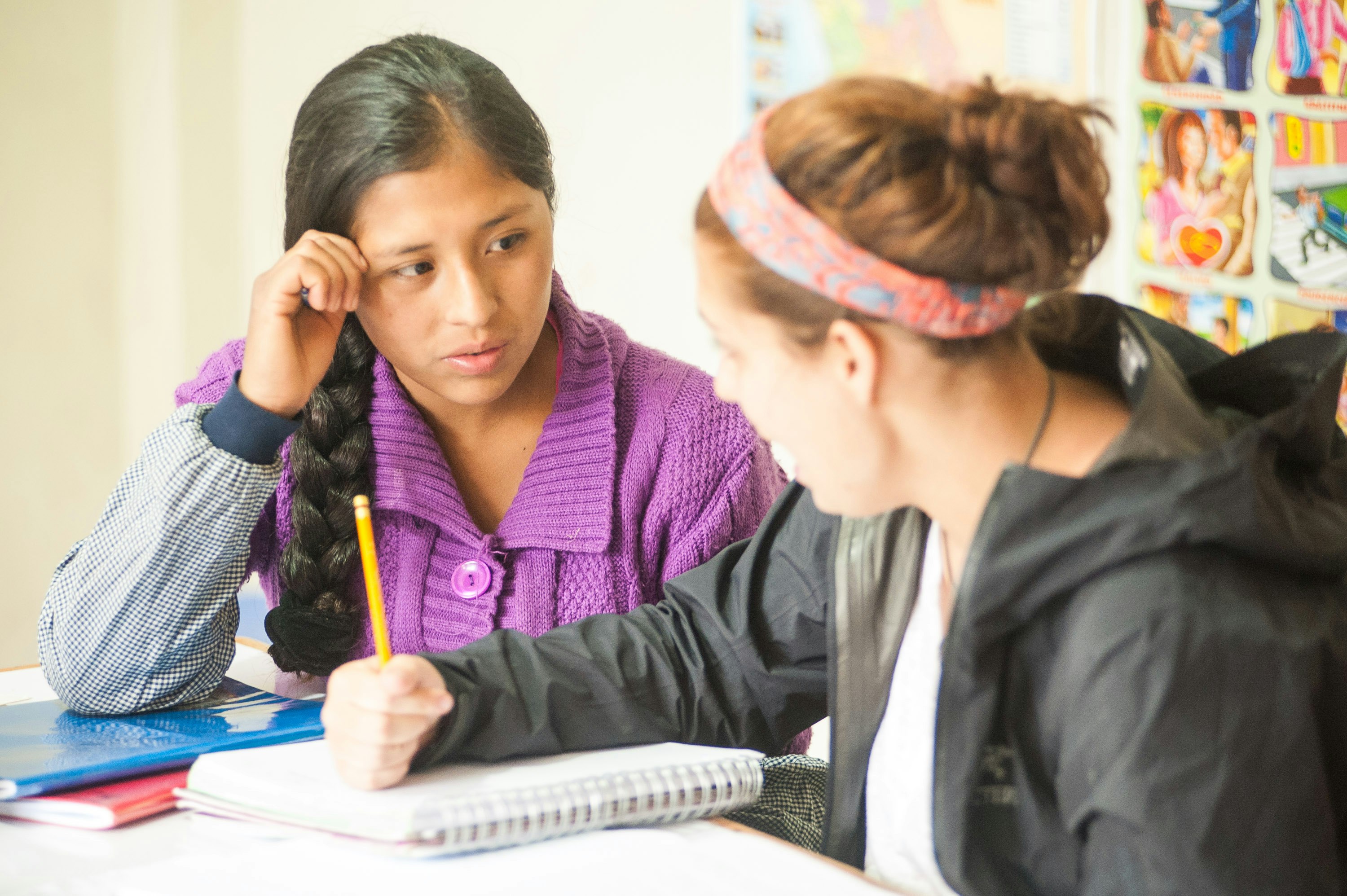 From Fear to Fluency: How Language Immersion Builds Unshakable Teen Confidence Abroad