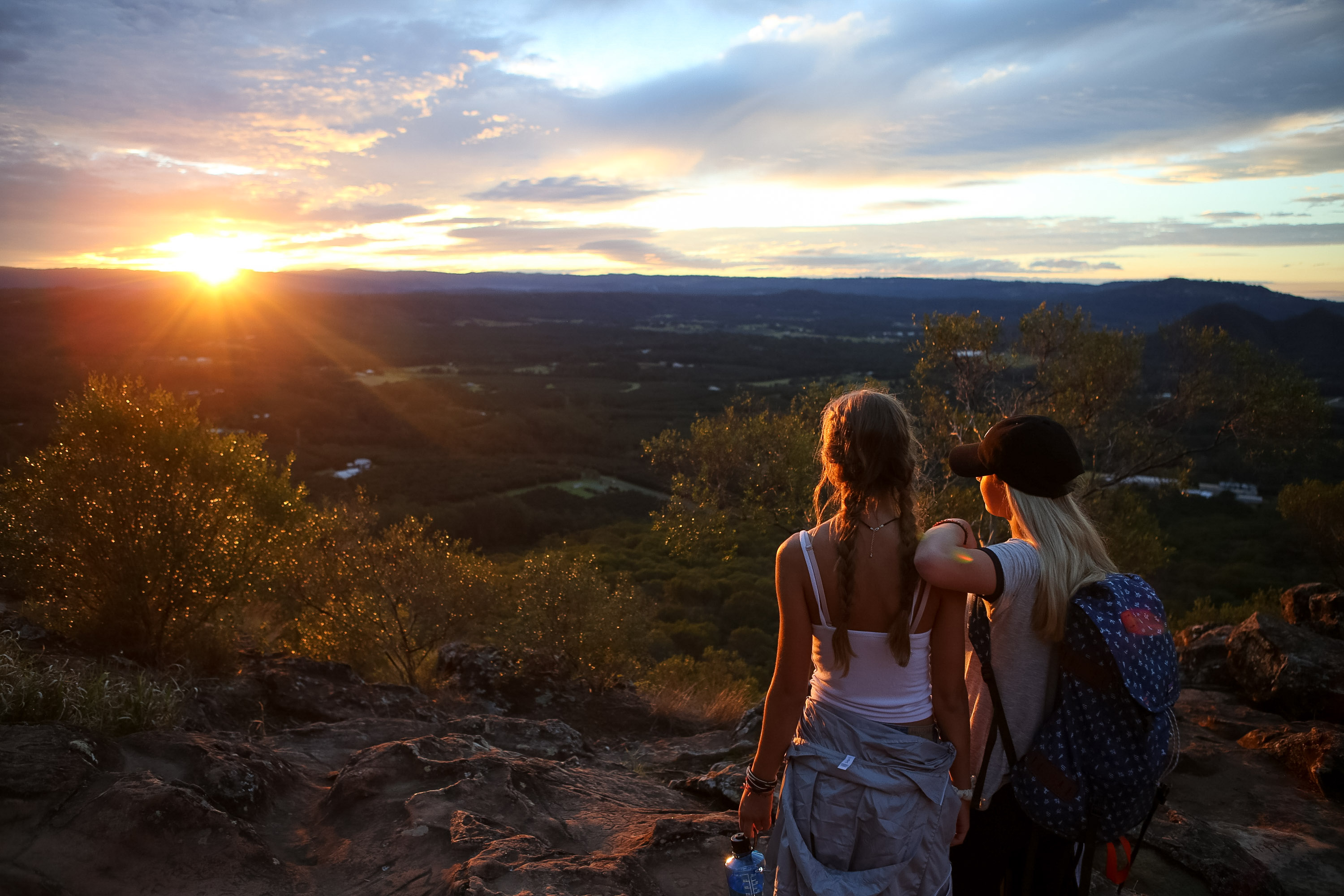 Girls Unpack Their Best Advice About Traveling Outside Of Your