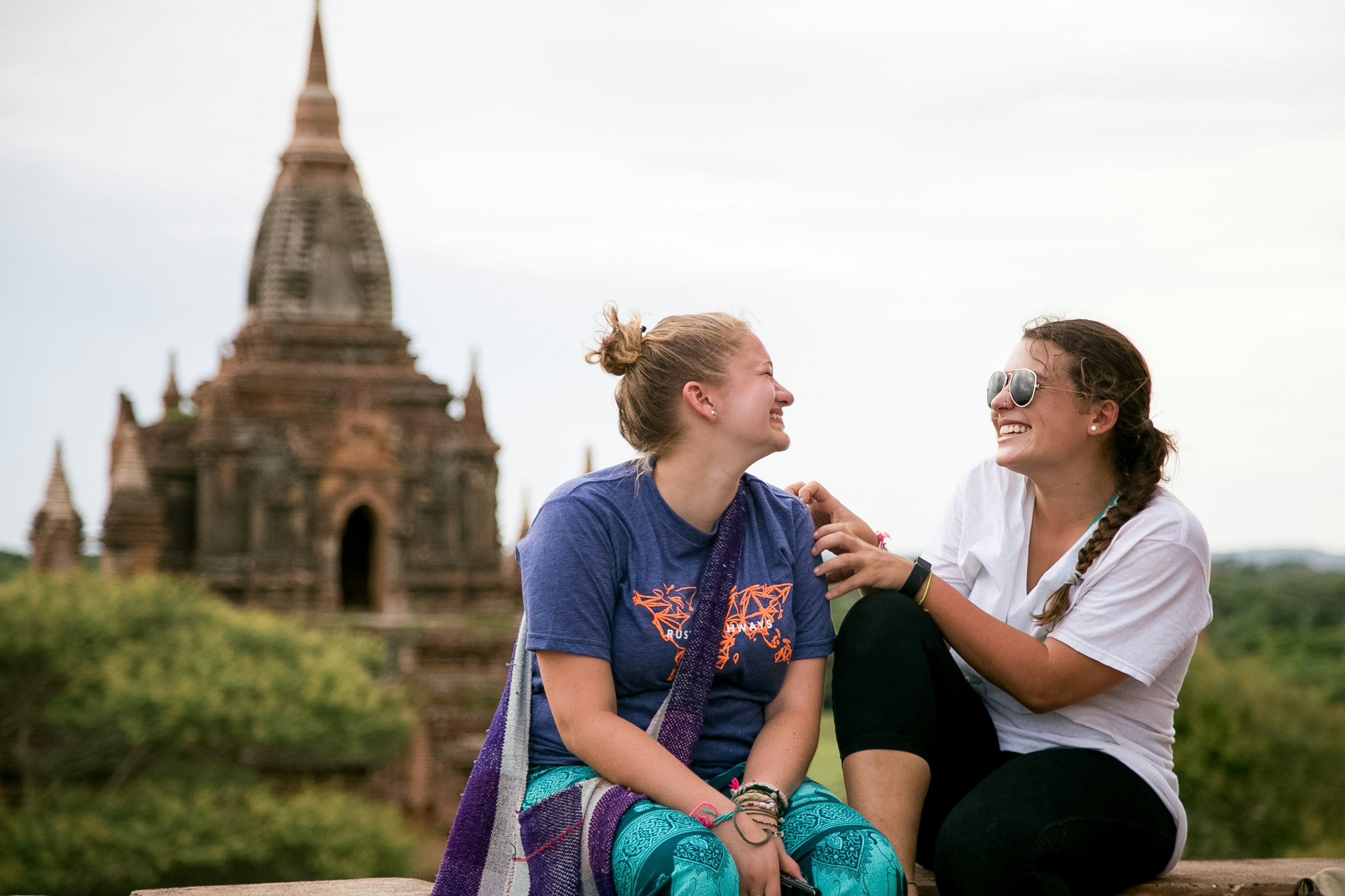 5 Benefits of Traveling Abroad in High School 