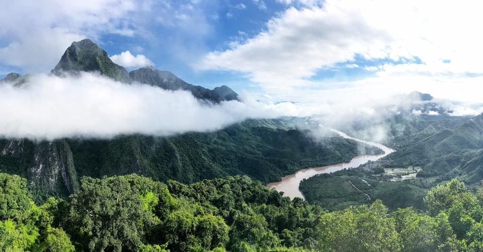 Beautiful Hike Laos - André Mershad