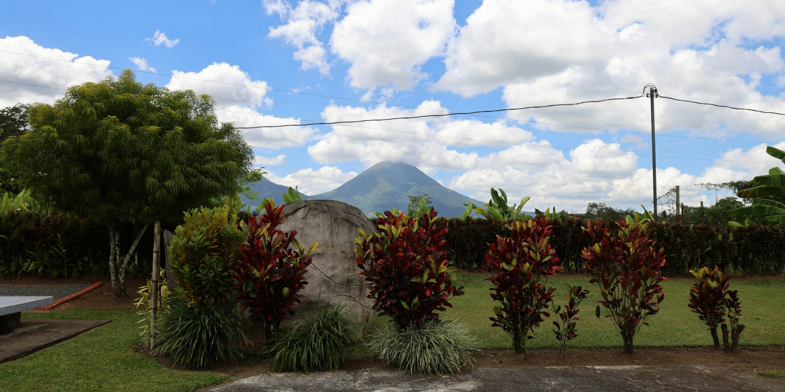Costa Rica: Volcano and Rainforest Service