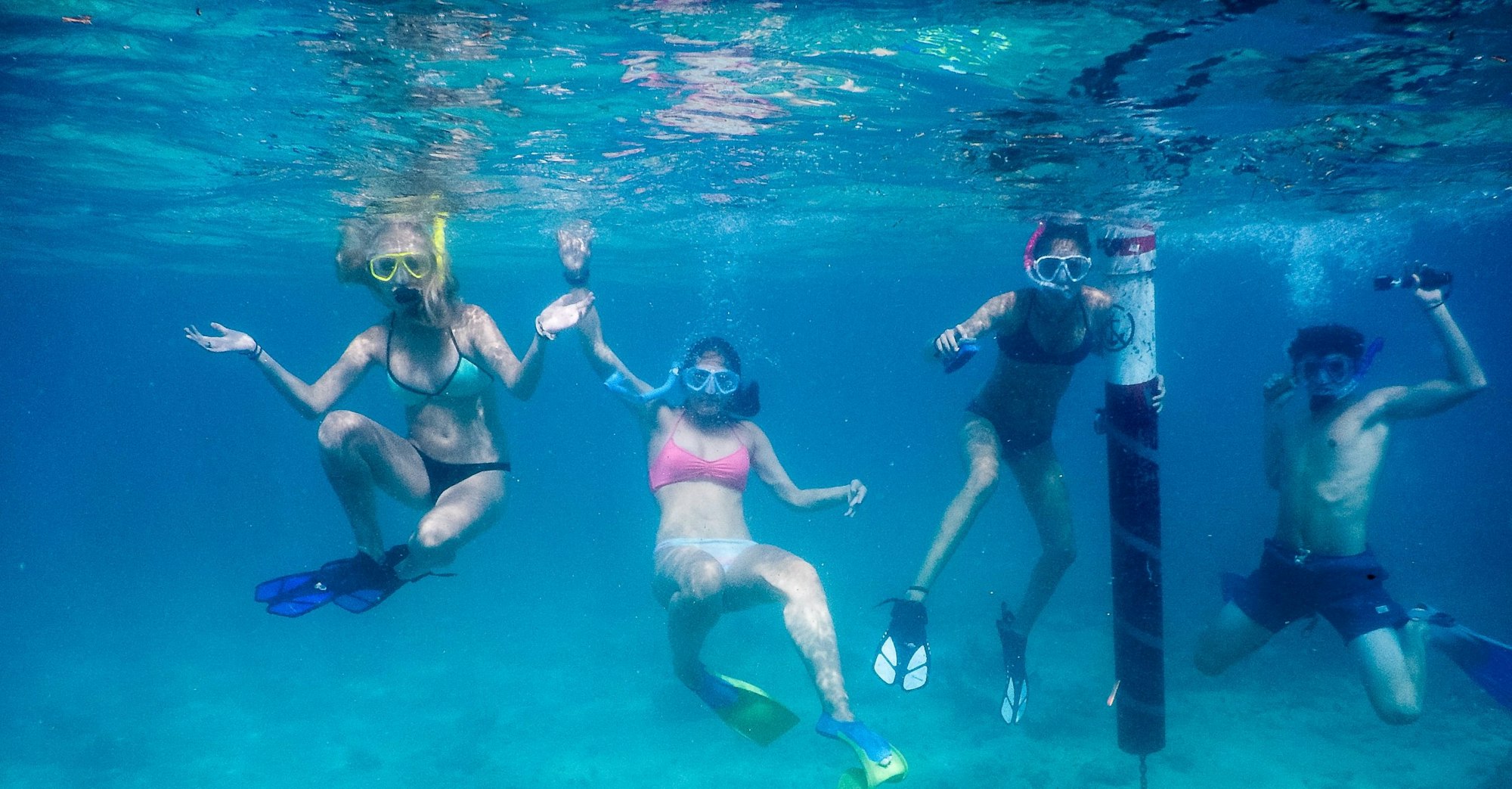 Dominican Republic beachside service teen travel program hero image