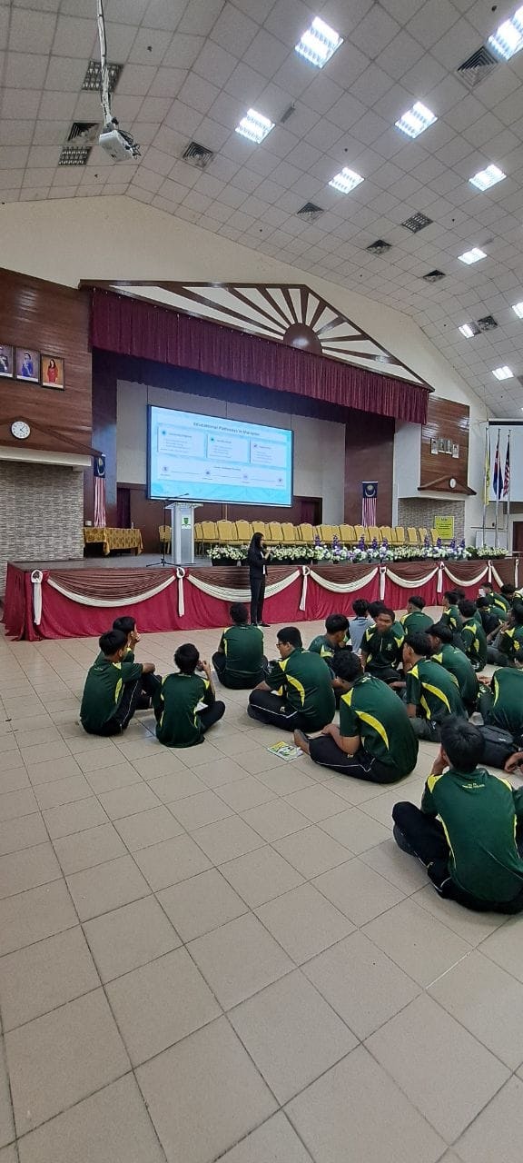 Elizabeth Chua Xin En - The Malaysian Teen Who Turned Model Un Into A Global Climate Action Movement, Mobilizing 500+ Youth Across 15 Countries - Image 3