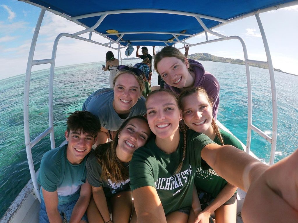 Rustic Pathways students enjoy island hopping in Fiji.
