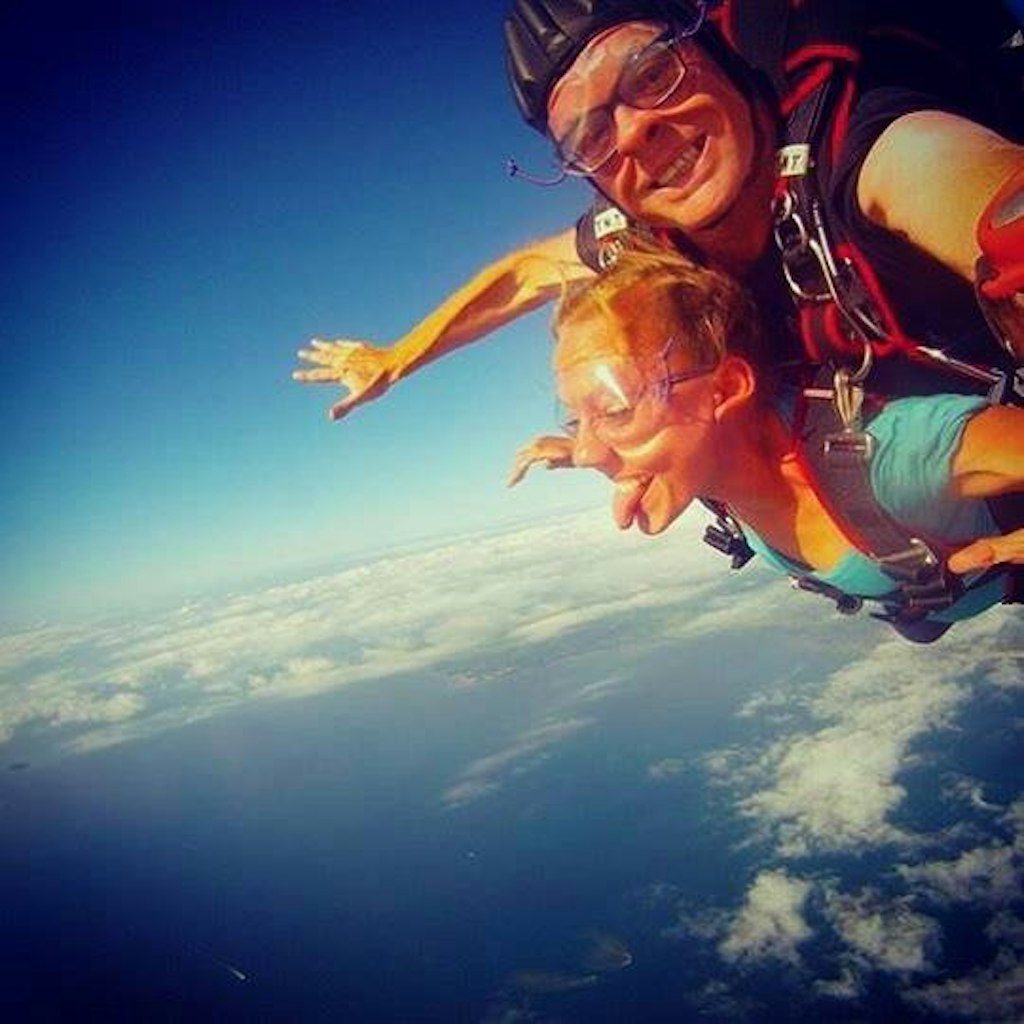 Hollie Wolfinger | Personal Travel Advisor skydiving shot