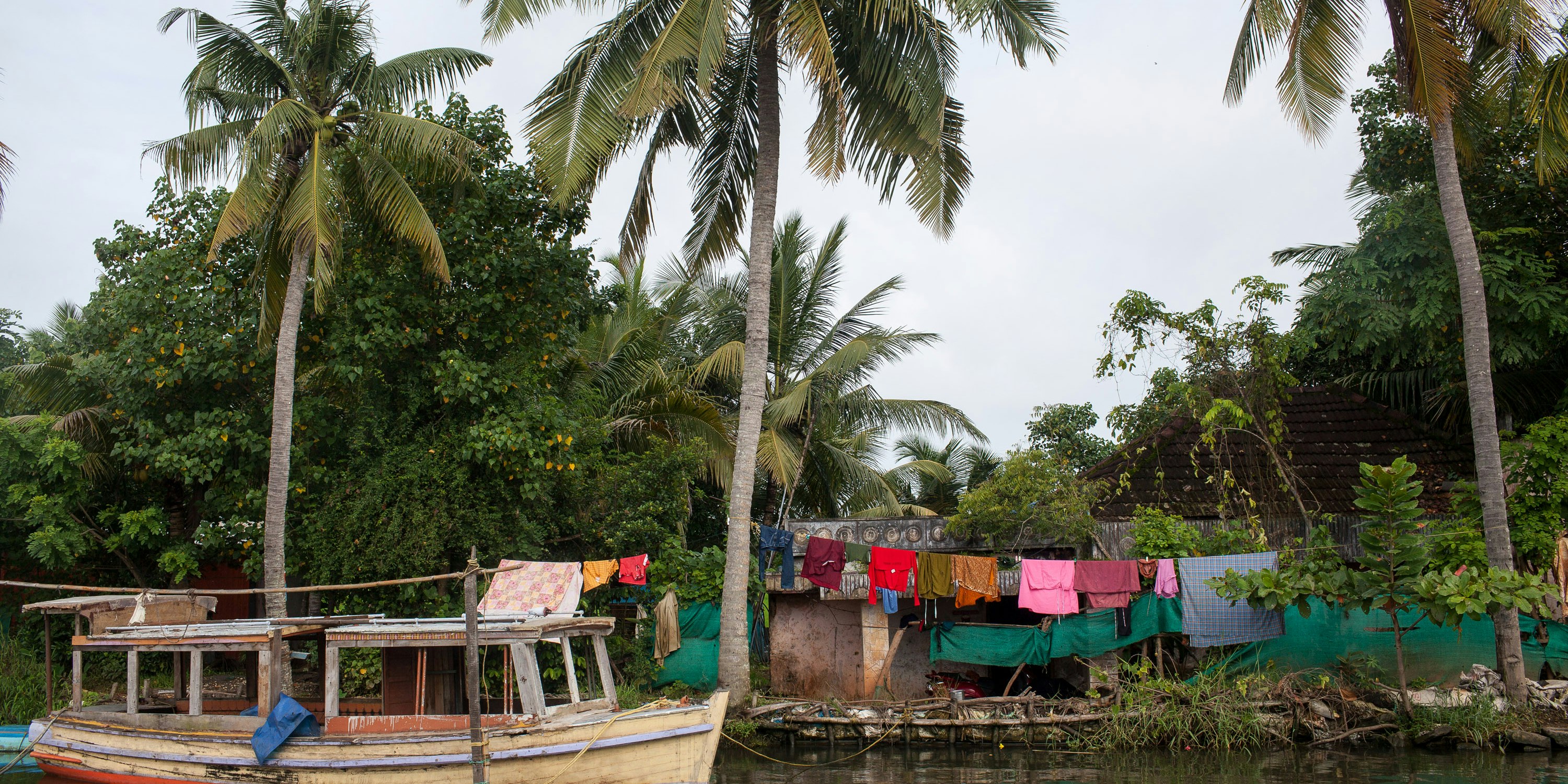 India: House Boat Service Adventure