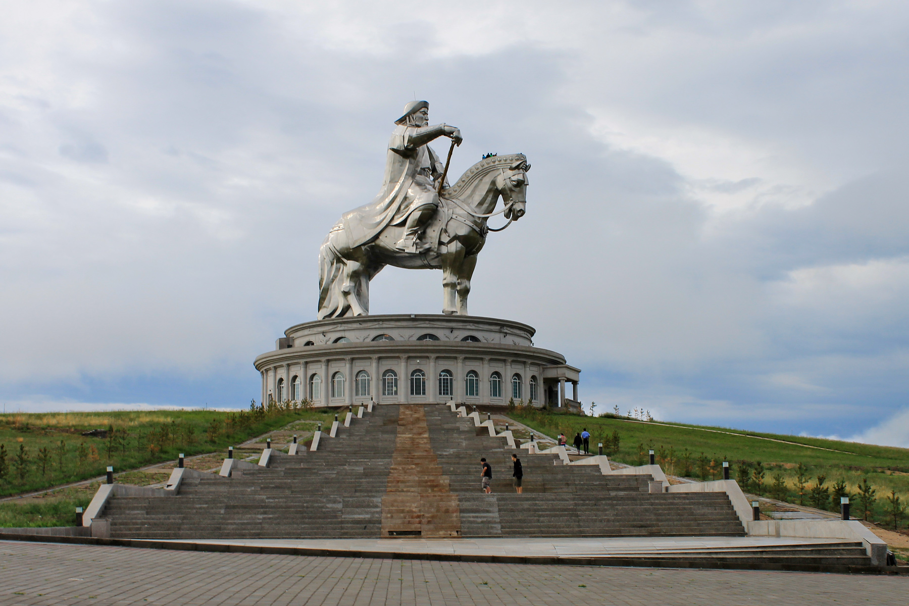Giant equestrian statue of Genghis Khan rises above a stepped plaza