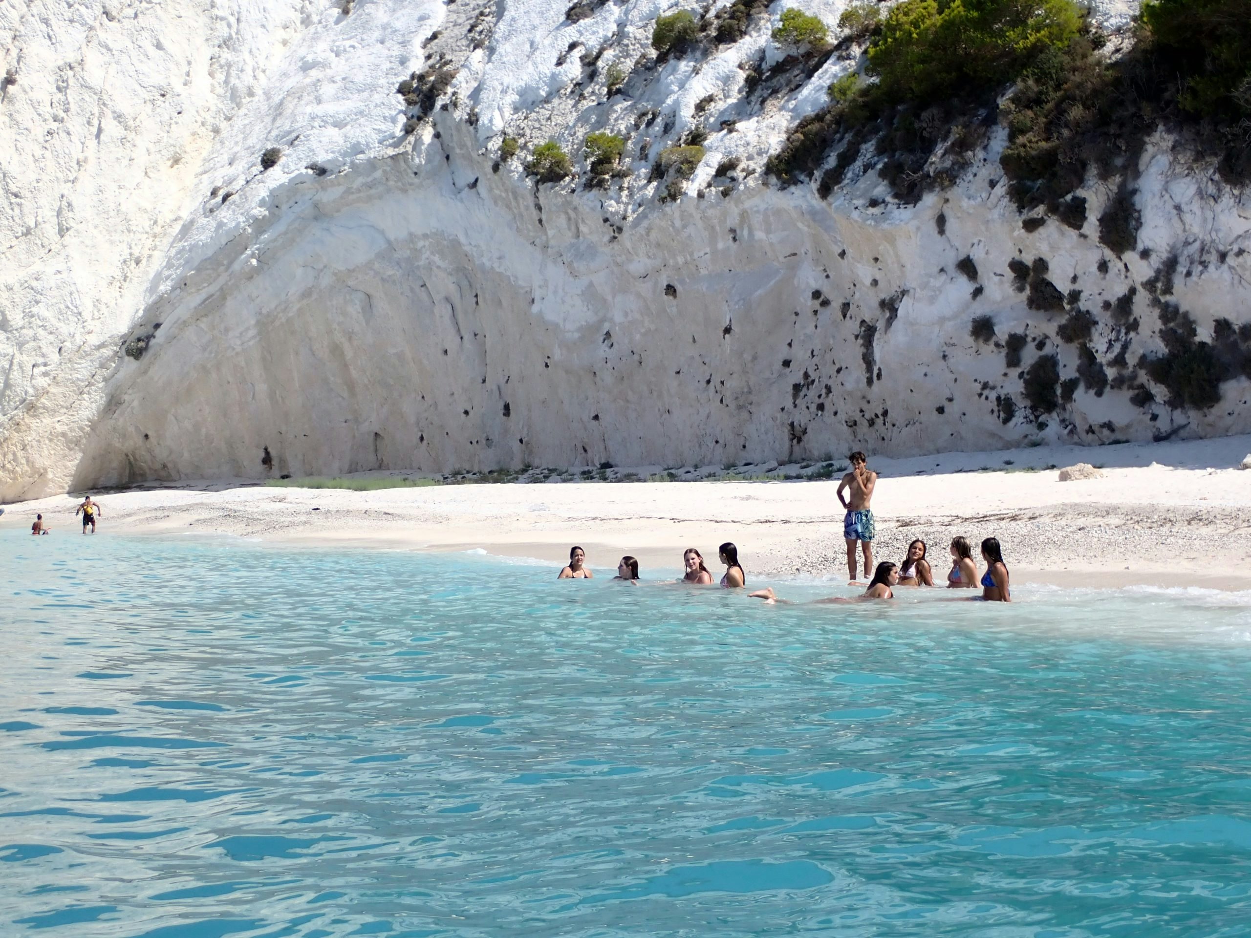 How to Choose a Volunteer Abroad Program: A Guide to Meaningful Experiences (2026 Edition)