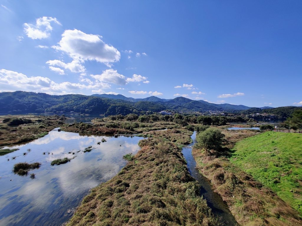 Scenic view of a river and lush hills in Yangpyeong, South Korea
