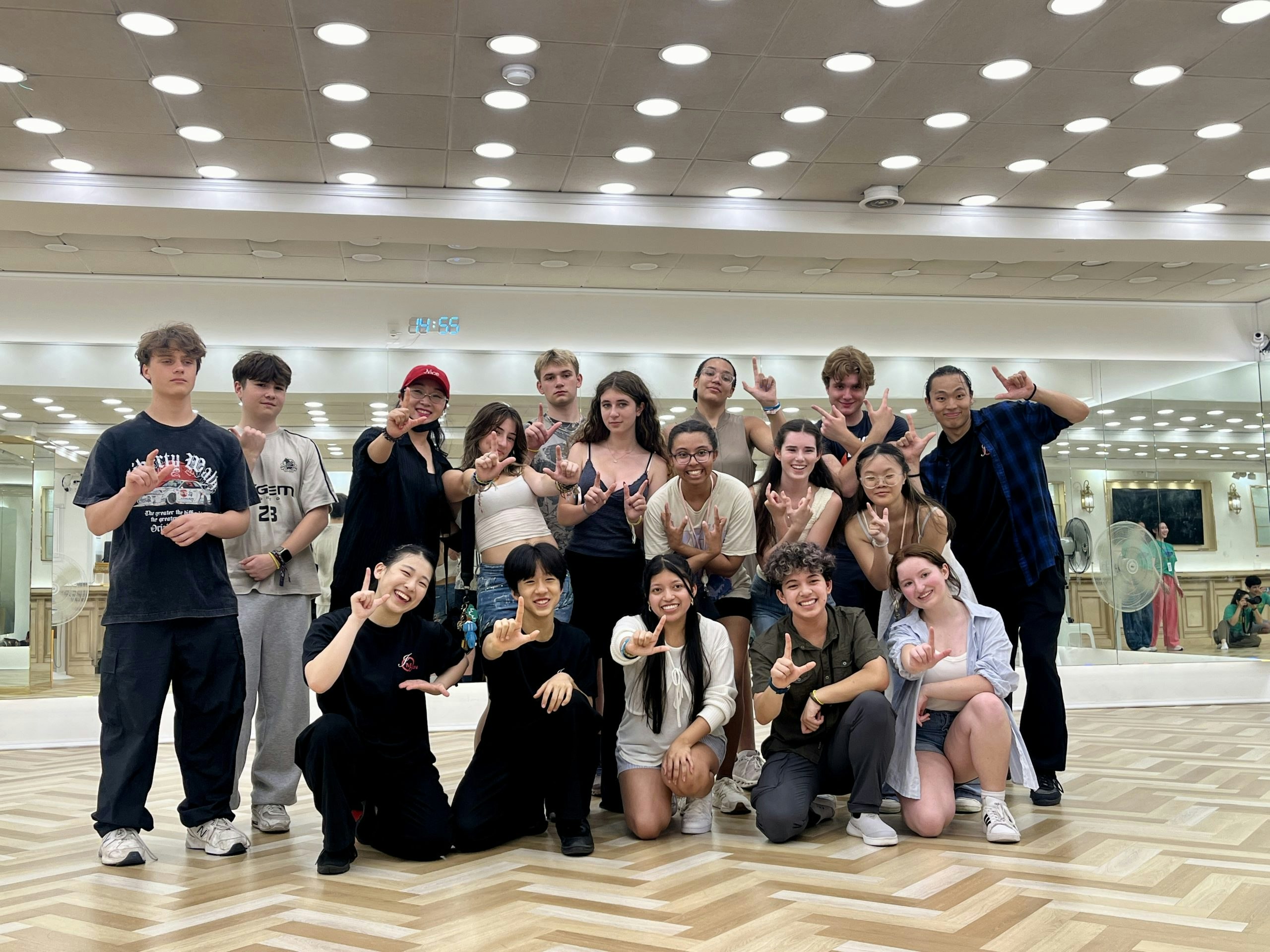 Student Travel vs. Staying Home: Which Summer Makes the Bigger Difference?