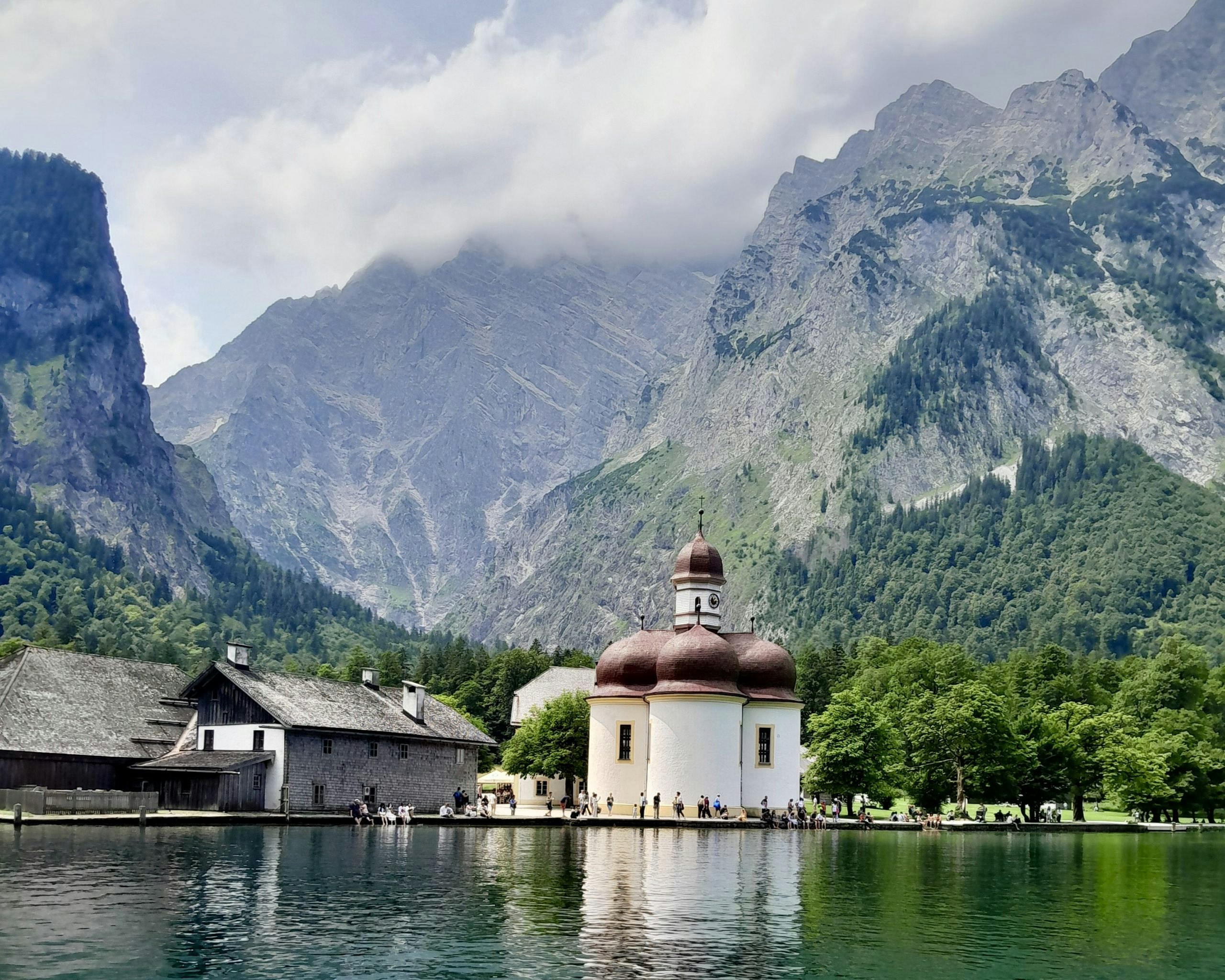 Student Travel vs. Summer School Abroad: Which Delivers Real-World Learning?