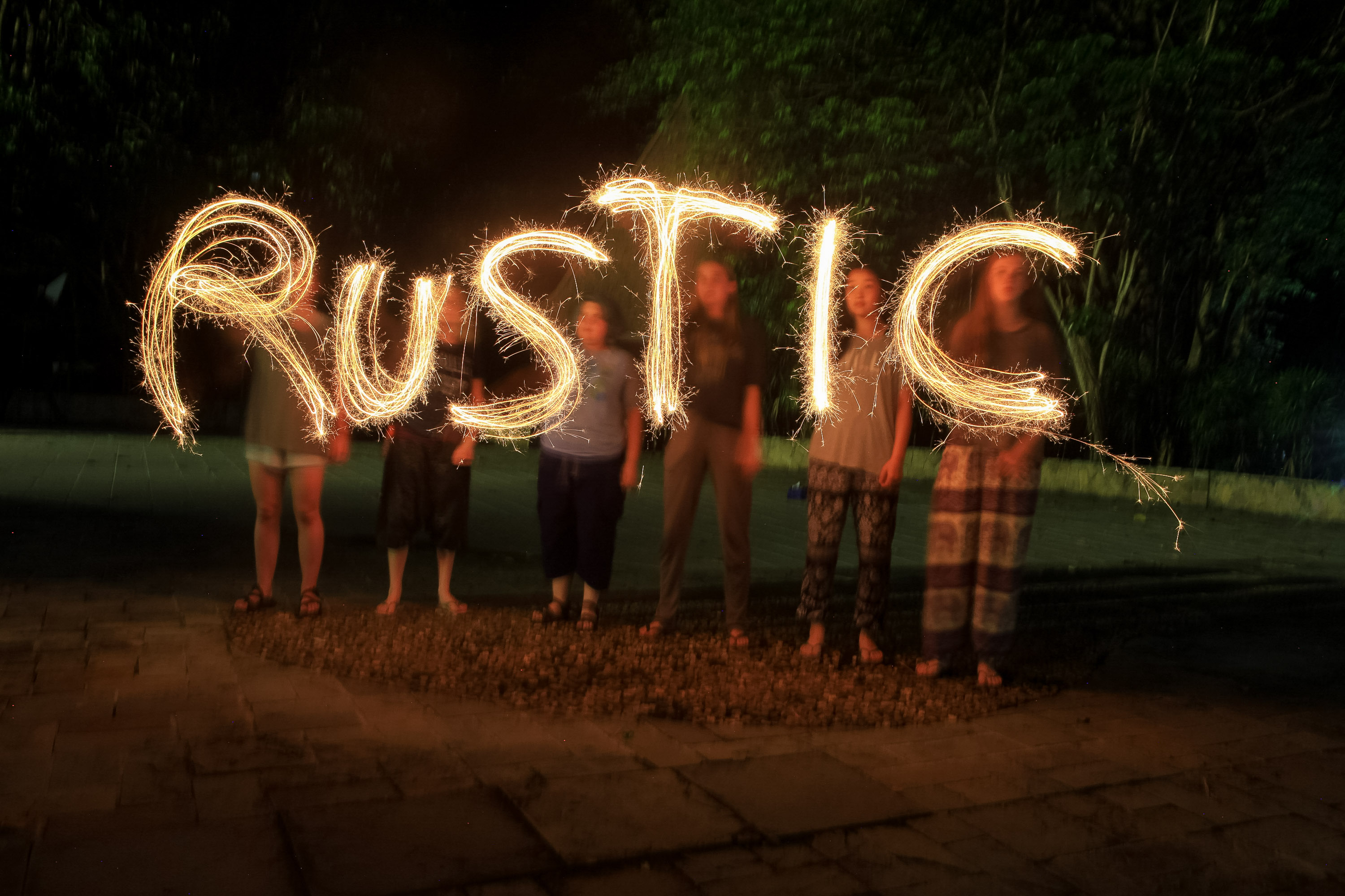 Rustic Pathways students in Thailand