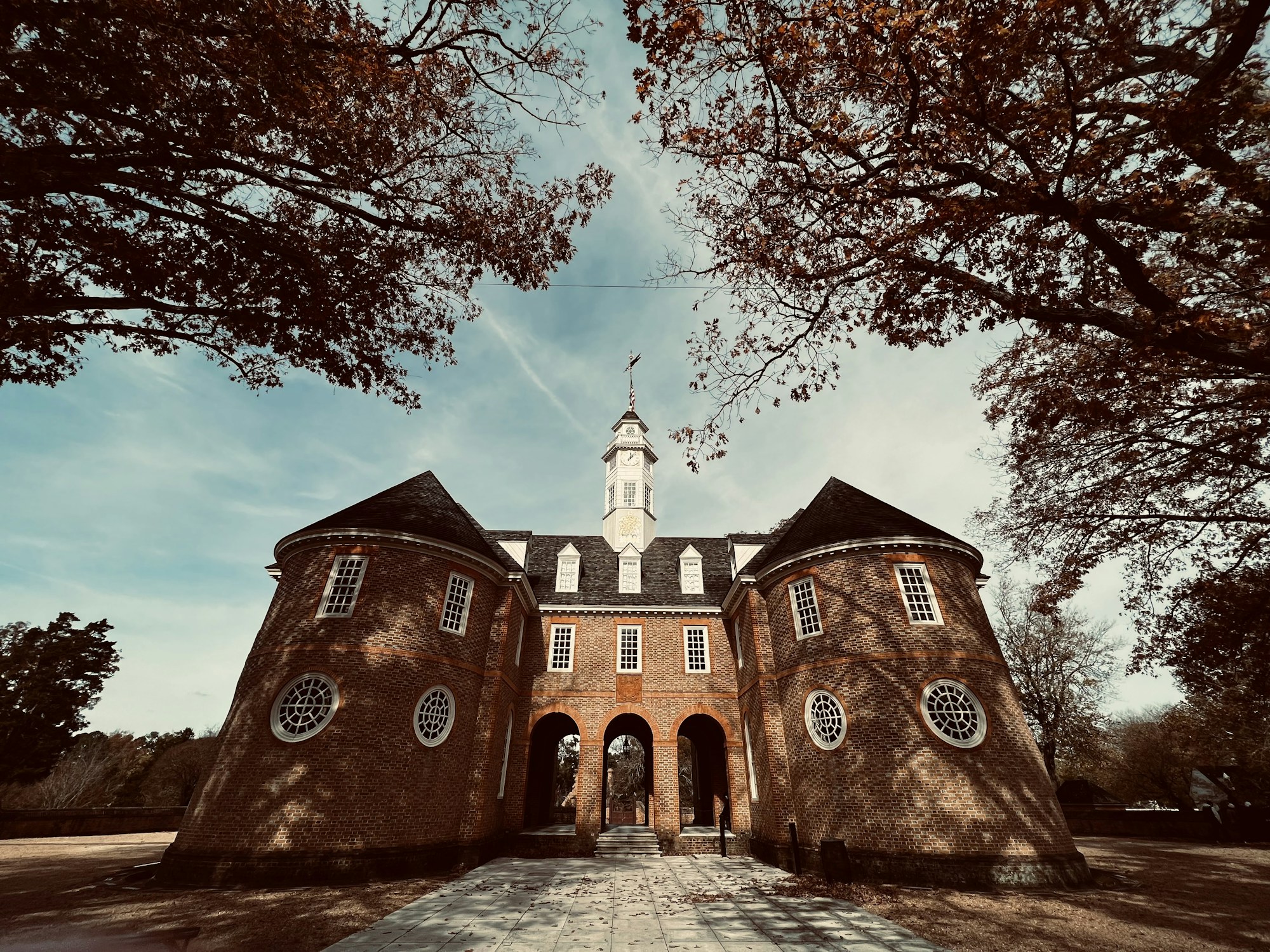 The Capitol at Colonial Williamsburg with its twin apsidal ends and arcade.