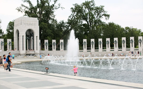 The fountain and pillars of the World War II Memorial.