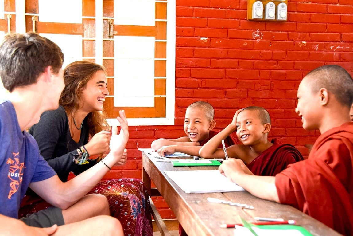 College Volunteer Abroad Programs: Gain Global Experience