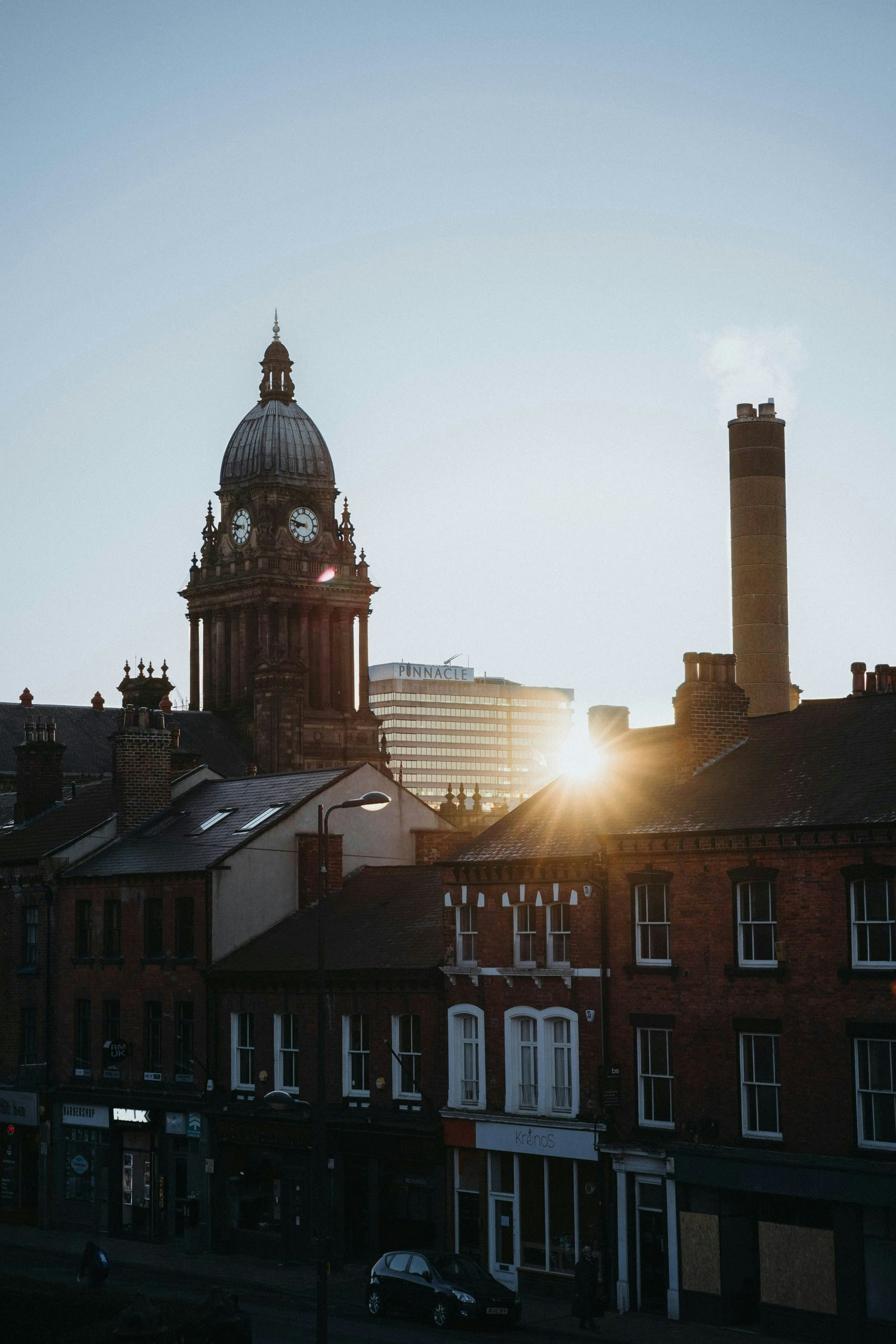 Picture of building in Leeds Town Hall.