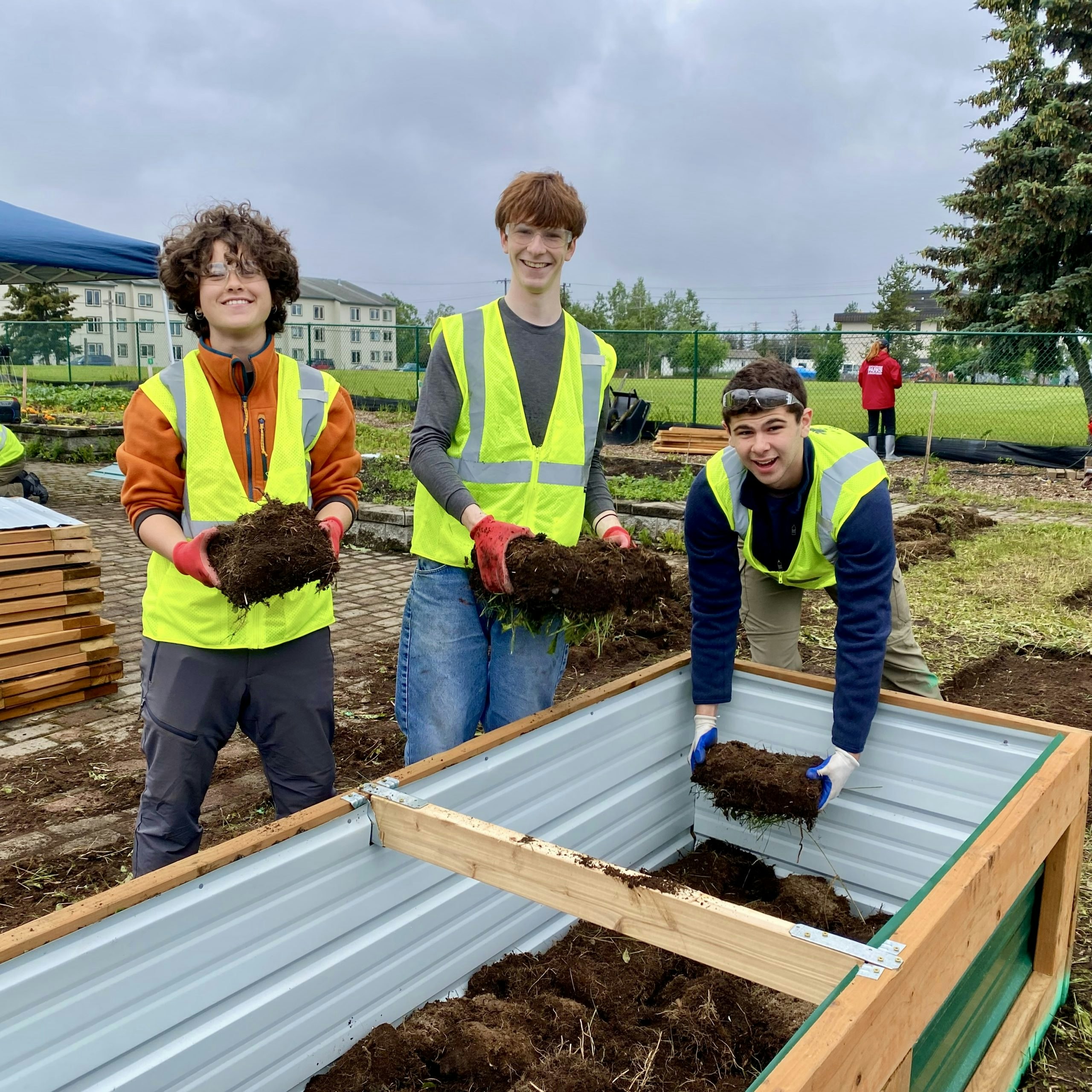 Student Travel vs. Volunteer Programs: Ethical Impact and Safety