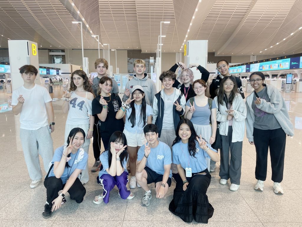 How flights work for international students: Rustic Pathways program leaders meet international students at the airport.