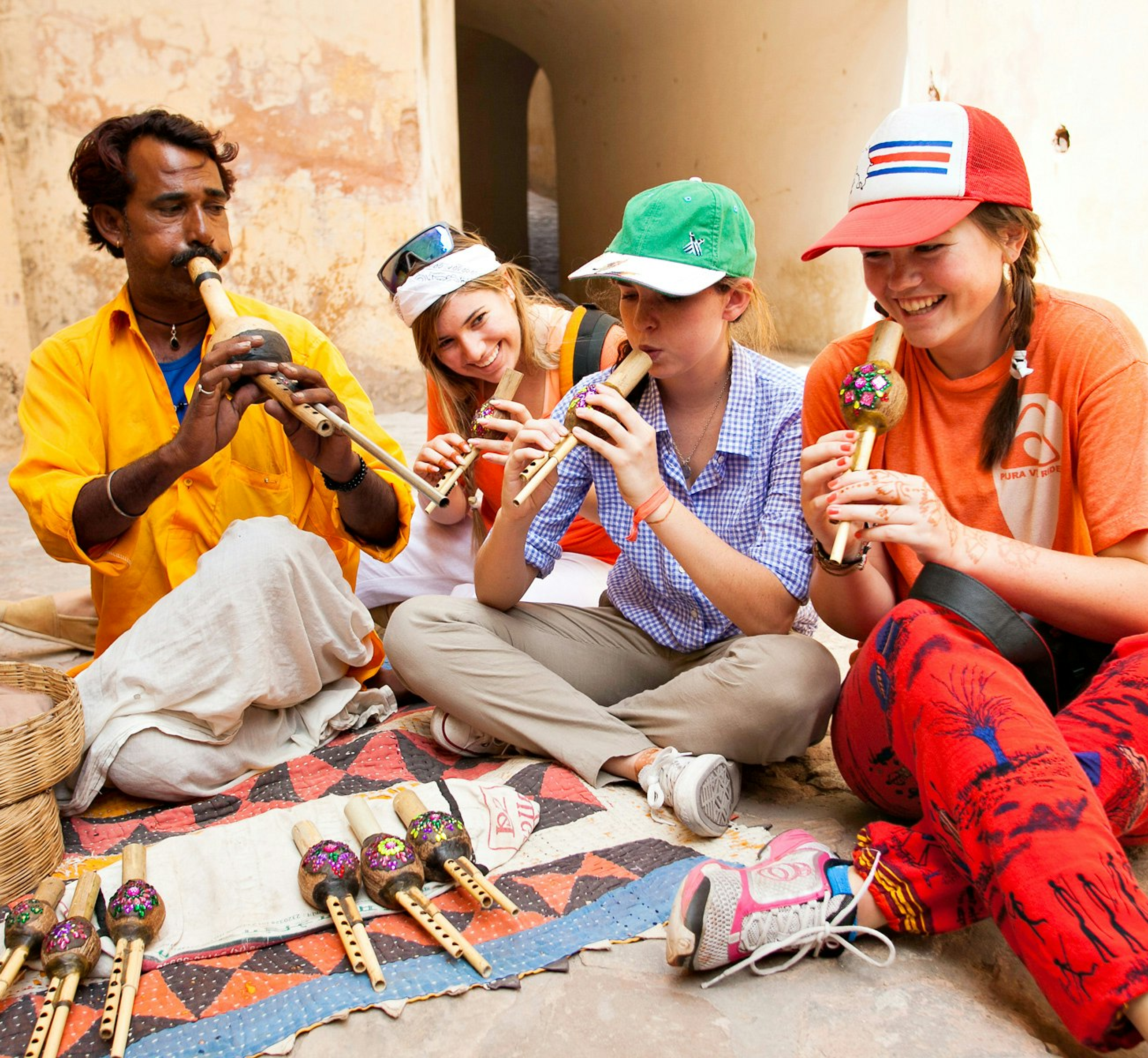 Best Summer Programs for High School Students Abroad | 2025 Guide