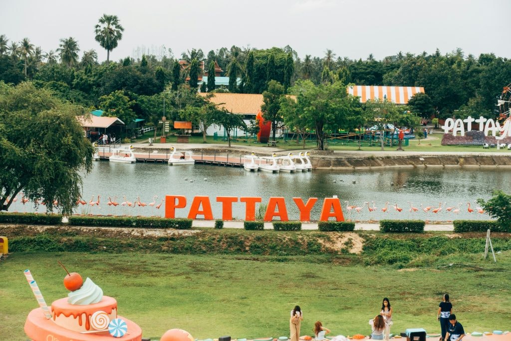 A lake in Pattaya with lots of activities.