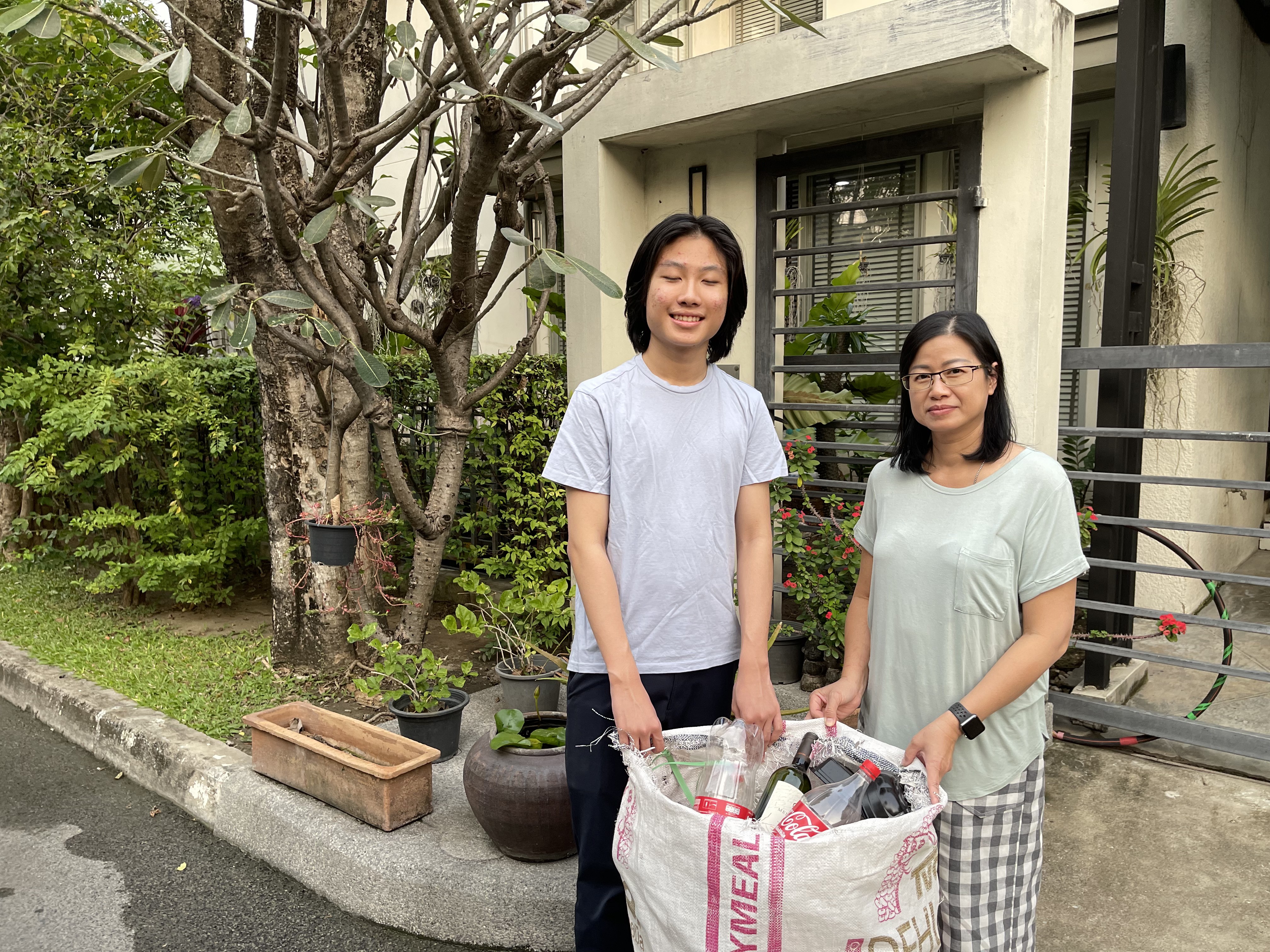 Tataz Mekanuwongsa - It's About Time to GO GREEN: Making Recycling Convenient & Scalable - Image 3